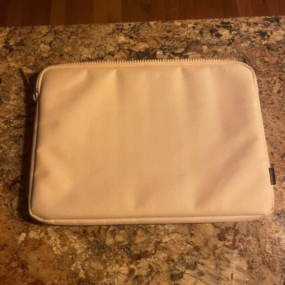 Herschel MacBook Laptop iPad Sleeve Cover Bag - Picture 4 of 8